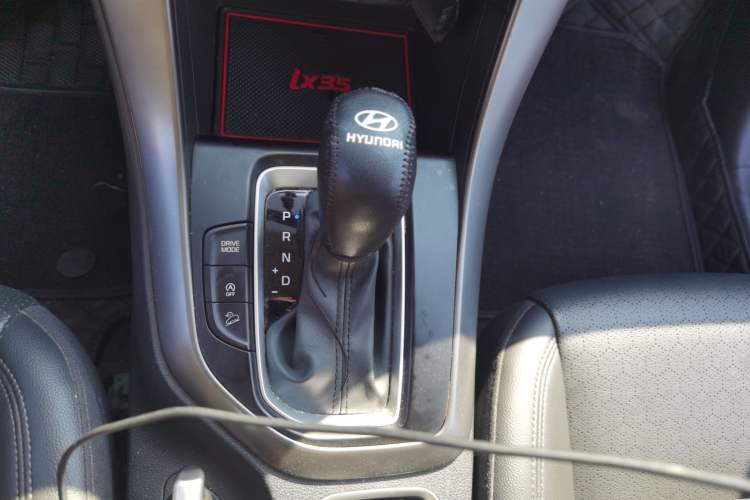 Used Hyundai ix35 2018 2.0L Automatic 2WD Zhiyong·Changxiang Edition Gear Lever