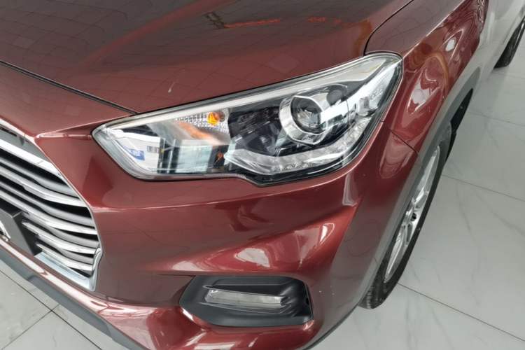 Used Hyundai ix35 2018 2.0L Automatic 2WD Zhiyong·Changxiang Edition Left Front Headlight