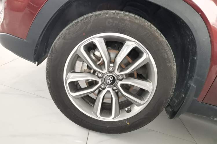 Used Hyundai ix35 2018 2.0L Automatic 2WD Zhiyong·Changxiang Edition Left Front Wheel Hub