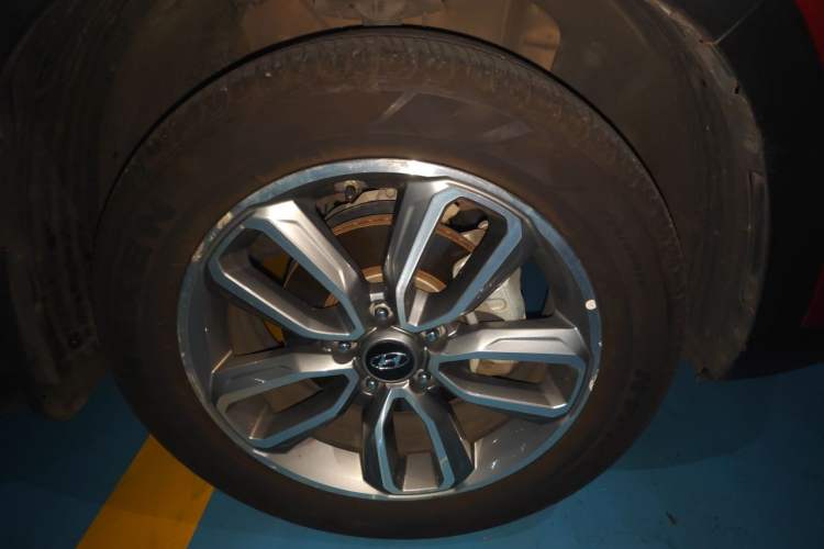 Used Hyundai ix35 2018 2.0L Automatic 2WD Zhiyong·Changxiang Edition Right Front Wheel Hub