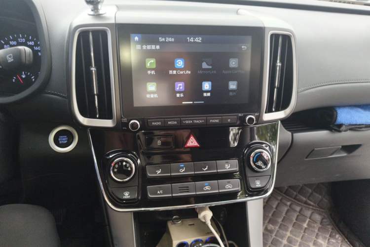 Used Hyundai ix35 2018 2.0L Automatic 2WD Zhiyong·Changxiang Edition Audio And AC Panel