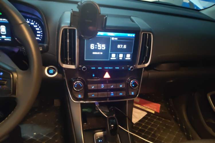 Used Hyundai ix35 2018 2.0L Automatic 2WD Zhiyong·Changxiang Edition Audio And AC Panel