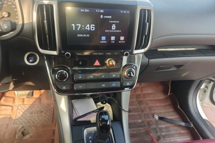 Used Hyundai ix35 2018 2.0L Automatic 2WD Zhiyong·Changxiang Edition Audio And AC Panel