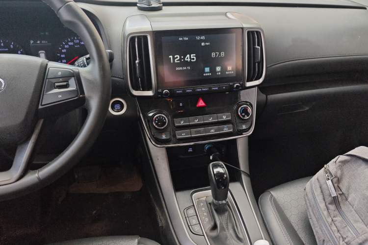 Used Hyundai ix35 2018 2.0L Automatic 2WD Zhiyong·Changxiang Edition Audio And AC Panel