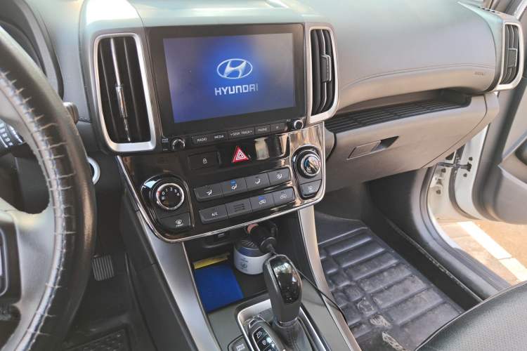 Used Hyundai ix35 2018 2.0L Automatic 2WD Zhiyong·Changxiang Edition Audio And AC Panel