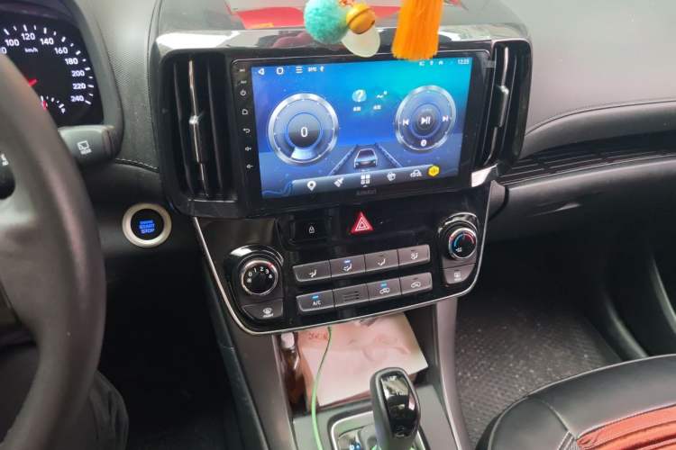 Used Hyundai ix35 2018 2.0L Automatic 2WD Zhiyong·Changxiang Edition Audio And AC Panel