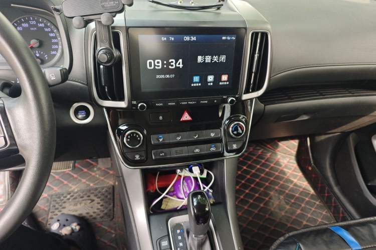 Used Hyundai ix35 2018 2.0L Automatic 2WD Zhiyong·Changxiang Edition Audio And AC Panel