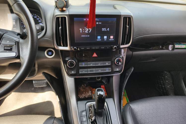 Used Hyundai ix35 2018 2.0L Automatic 2WD Zhiyong·Changxiang Edition Audio And AC Panel