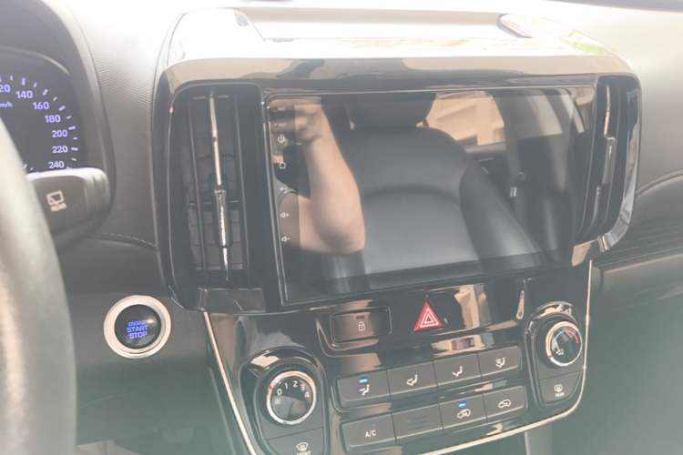 Used Hyundai ix35 2018 2.0L Automatic 2WD Zhiyong·Changxiang Edition Audio And AC Panel