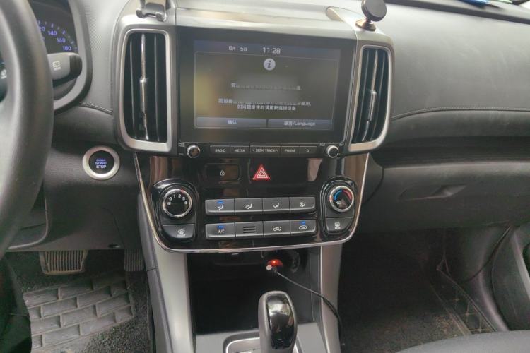 Used Hyundai ix35 2018 2.0L Automatic 2WD Zhiyong·Changxiang Edition Audio And AC Panel