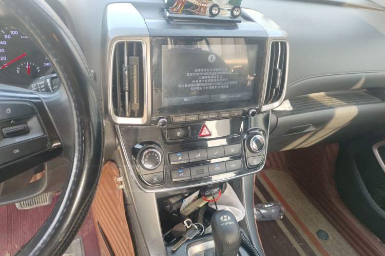 Used Hyundai ix35 2018 2.0L Automatic 2WD Zhiyong·Changxiang Edition Audio And AC Panel