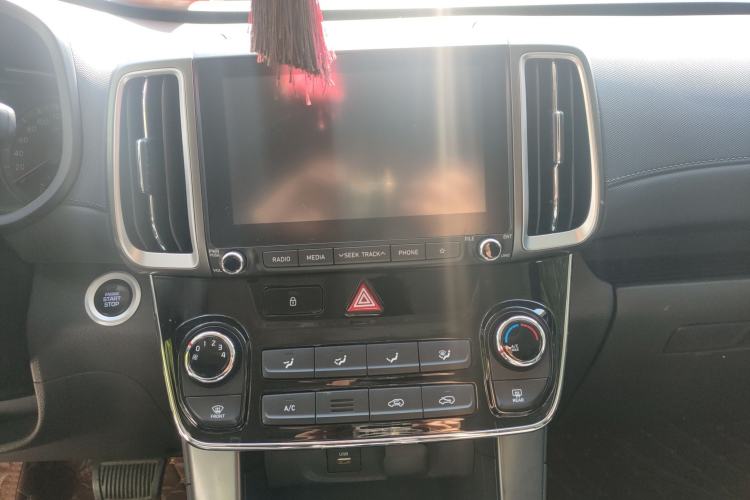 Used Hyundai ix35 2018 2.0L Automatic 2WD Zhiyong·Changxiang Edition Audio And AC Panel
