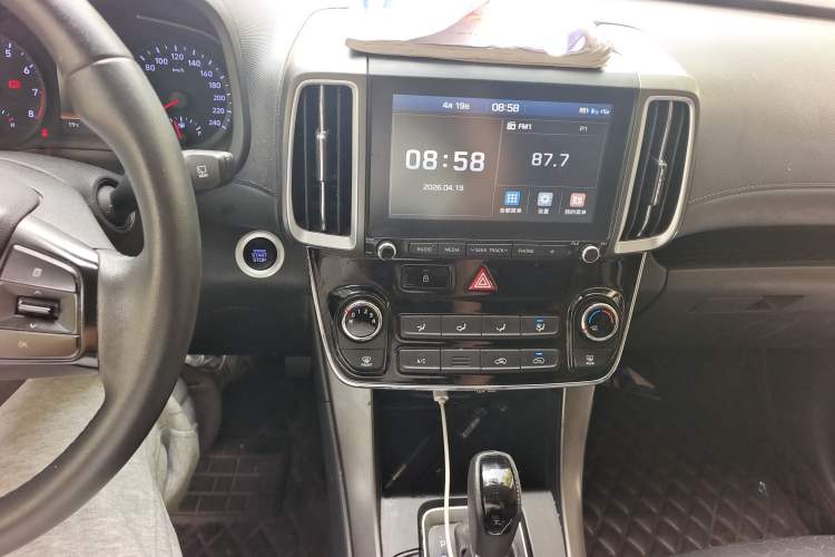 Used Hyundai ix35 2018 2.0L Automatic 2WD Zhiyong·Changxiang Edition Audio And AC Panel
