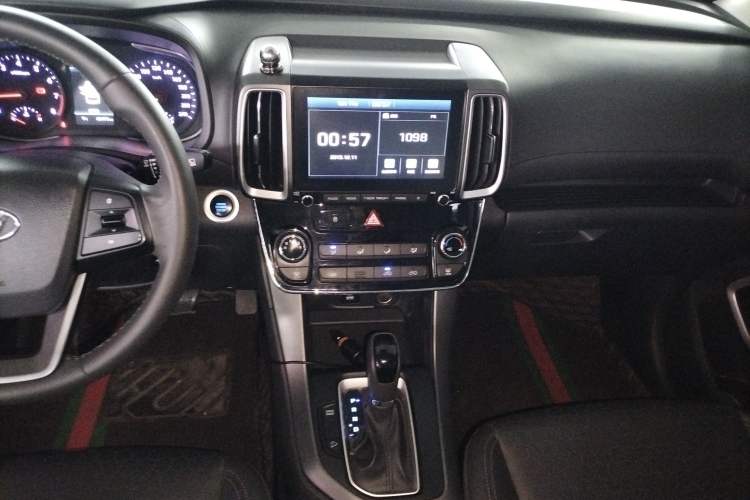 Used Hyundai ix35 2018 2.0L Automatic 2WD Zhiyong·Changxiang Edition Audio And AC Panel