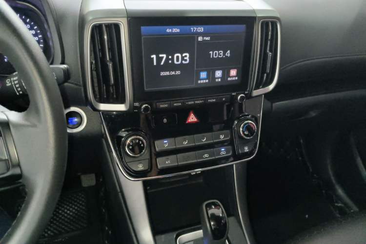 Used Hyundai ix35 2018 2.0L Automatic 2WD Zhiyong·Changxiang Edition Audio And AC Panel