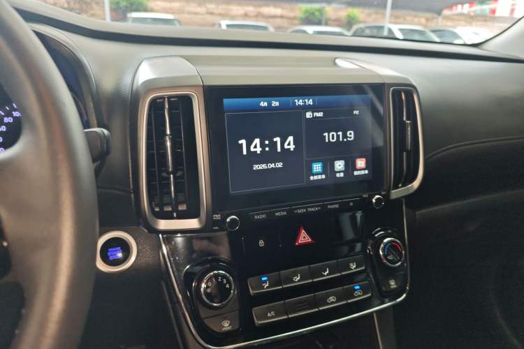 Used Hyundai ix35 2018 2.0L Automatic 2WD Zhiyong·Changxiang Edition Audio And AC Panel
