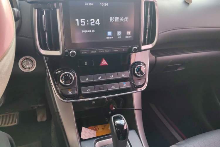 Used Hyundai ix35 2018 2.0L Automatic 2WD Zhiyong·Changxiang Edition Audio And AC Panel