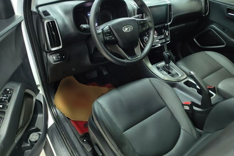 Used Hyundai ix35 2018 2.0L Automatic 2WD Zhiyong·Changxiang Edition Center Console