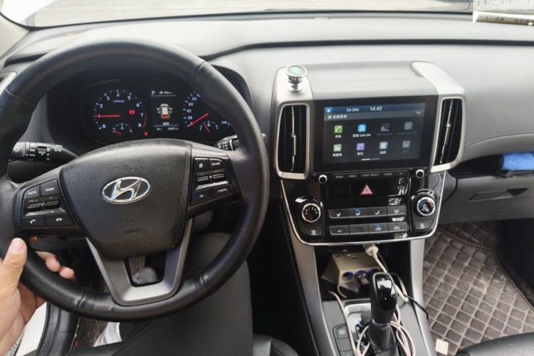 Used Hyundai ix35 2018 2.0L Automatic 2WD Zhiyong·Changxiang Edition Center Console