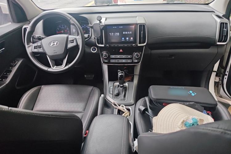 Used Hyundai ix35 2018 2.0L Automatic 2WD Zhiyong·Changxiang Edition Center Console