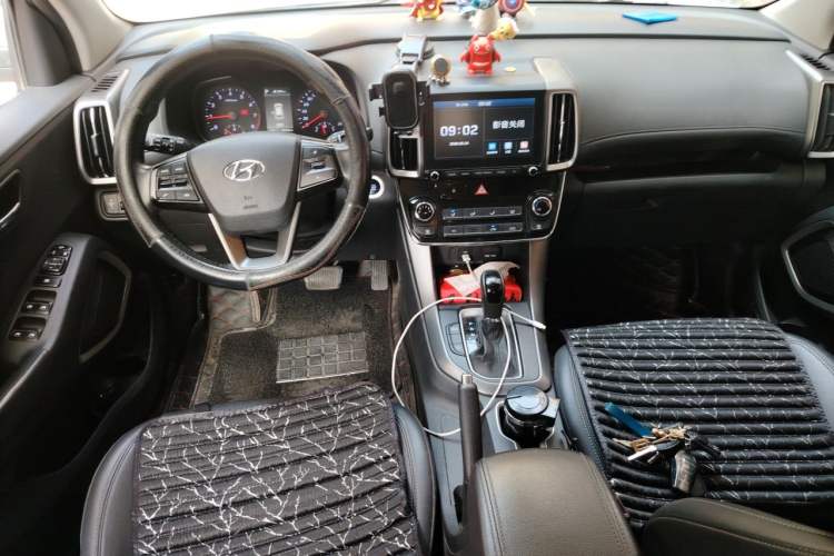 Used Hyundai ix35 2018 2.0L Automatic 2WD Zhiyong·Changxiang Edition Center Console