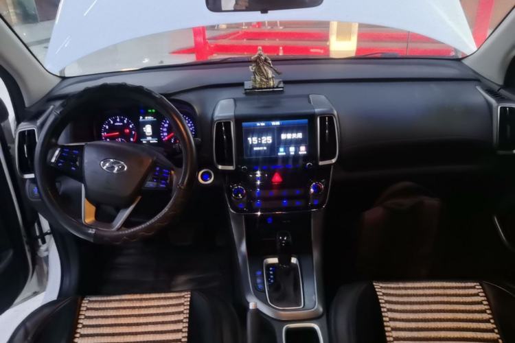 Used Hyundai ix35 2018 2.0L Automatic 2WD Zhiyong·Changxiang Edition Center Console