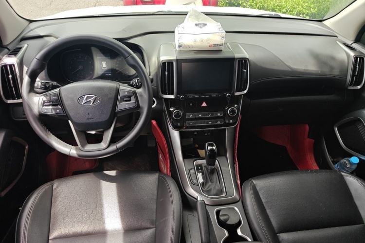 Used Hyundai ix35 2018 2.0L Automatic 2WD Zhiyong·Changxiang Edition Center Console