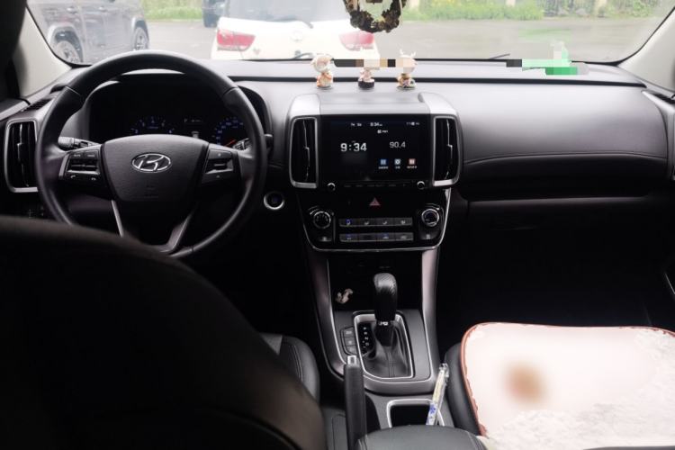 Used Hyundai ix35 2018 2.0L Automatic 2WD Zhiyong·Changxiang Edition Center Console