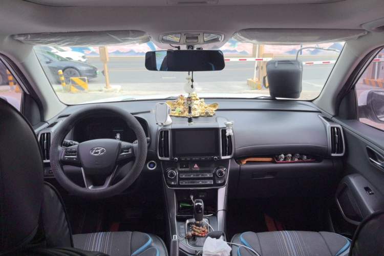 Used Hyundai ix35 2018 2.0L Automatic 2WD Zhiyong·Changxiang Edition Center Console
