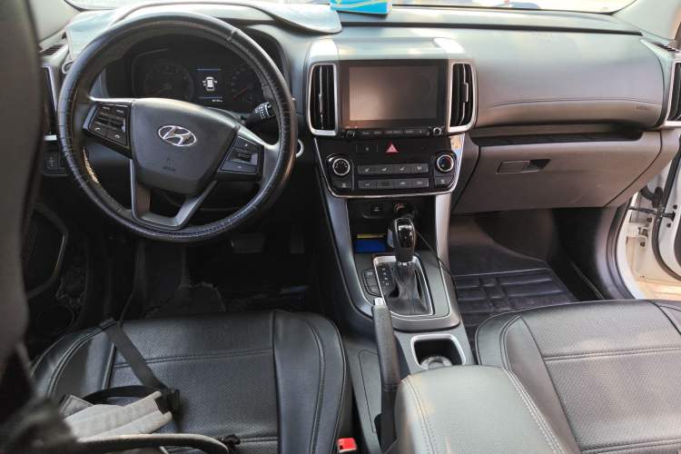 Used Hyundai ix35 2018 2.0L Automatic 2WD Zhiyong·Changxiang Edition Center Console