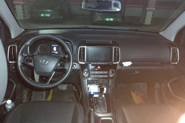 Used Hyundai ix35 2018 2.0L Automatic 2WD Zhiyong·Changxiang Edition Center Console