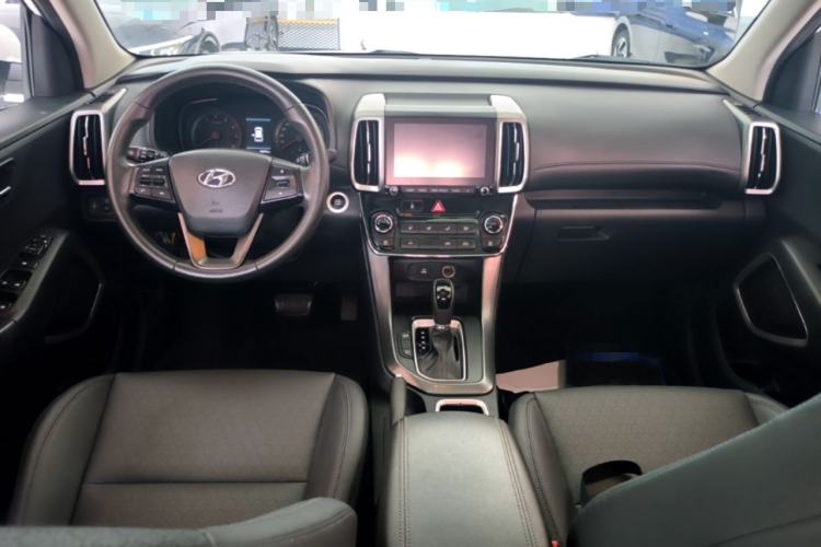 Used Hyundai ix35 2018 2.0L Automatic 2WD Zhiyong·Changxiang Edition Center Console