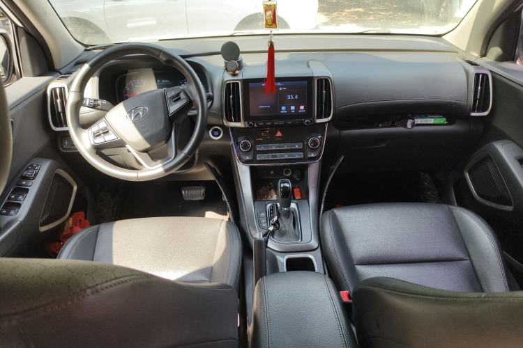 Used Hyundai ix35 2018 2.0L Automatic 2WD Zhiyong·Changxiang Edition Center Console
