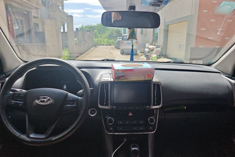 Used Hyundai ix35 2018 2.0L Automatic 2WD Zhiyong·Changxiang Edition Center Console