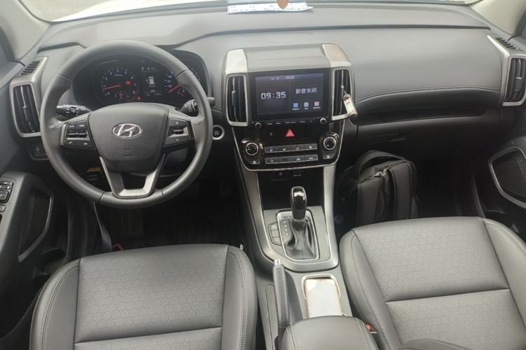Used Hyundai ix35 2018 2.0L Automatic 2WD Zhiyong·Changxiang Edition Center Console