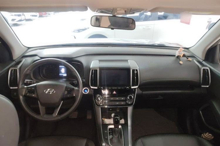 Used Hyundai ix35 2018 2.0L Automatic 2WD Zhiyong·Changxiang Edition Center Console