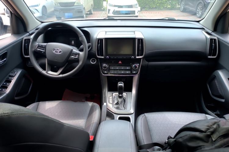Used Hyundai ix35 2018 2.0L Automatic 2WD Zhiyong·Changxiang Edition Center Console