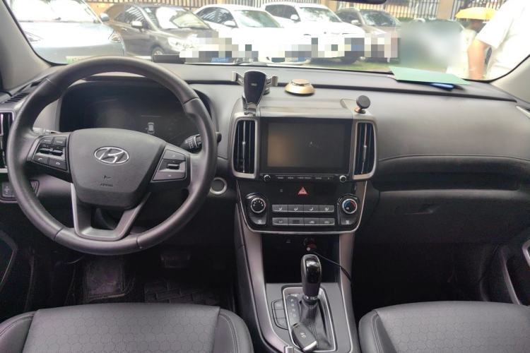 Used Hyundai ix35 2018 2.0L Automatic 2WD Zhiyong·Changxiang Edition Center Console