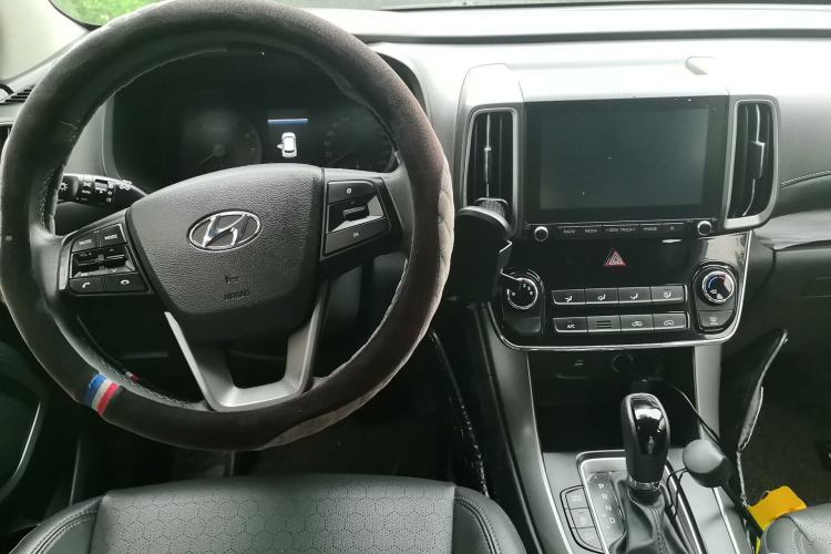 Used Hyundai ix35 2018 2.0L Automatic 2WD Zhiyong·Changxiang Edition Center Console