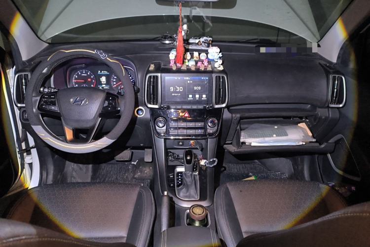 Used Hyundai ix35 2018 2.0L Automatic 2WD Zhiyong·Changxiang Edition Center Console