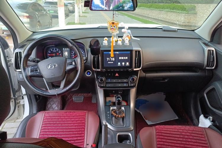 Used Hyundai ix35 2018 2.0L Automatic 2WD Zhiyong·Changxiang Edition Center Console
