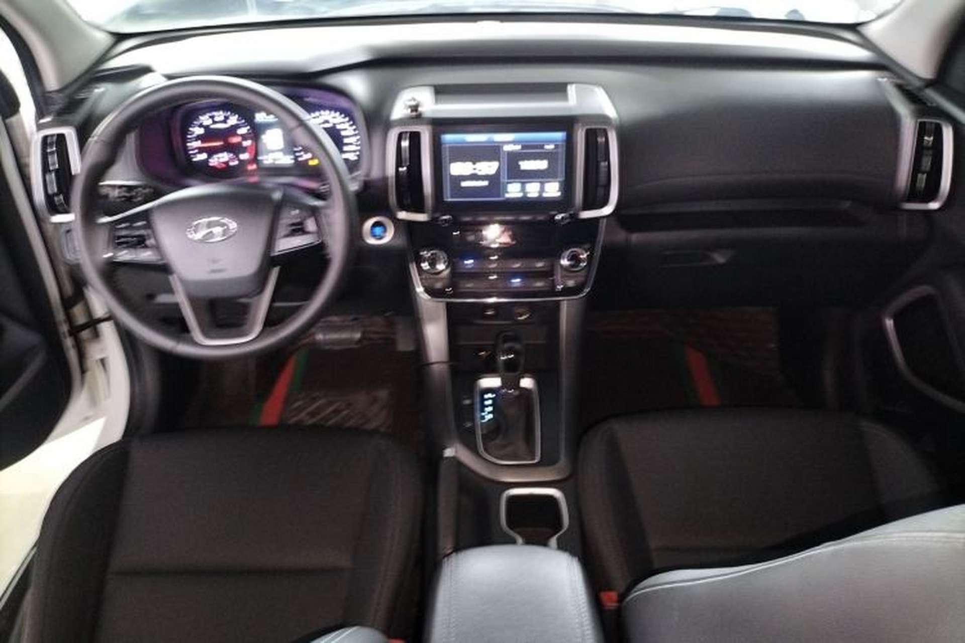 Used Hyundai ix35 2018 2.0L Automatic 2WD Zhiyong·Changxiang Edition Center Console