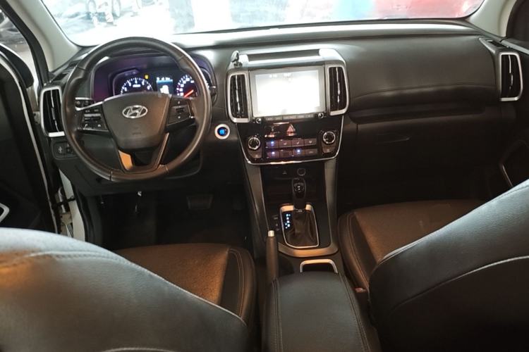 Used Hyundai ix35 2018 2.0L Automatic 2WD Zhiyong·Changxiang Edition Center Console