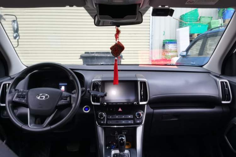 Used Hyundai ix35 2018 2.0L Automatic 2WD Zhiyong·Changxiang Edition Center Console