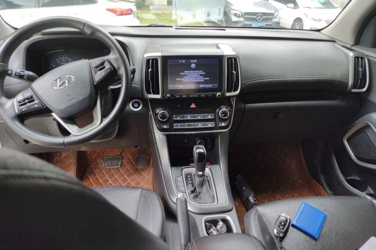Used Hyundai ix35 2018 2.0L Automatic 2WD Zhiyong·Changxiang Edition Center Console