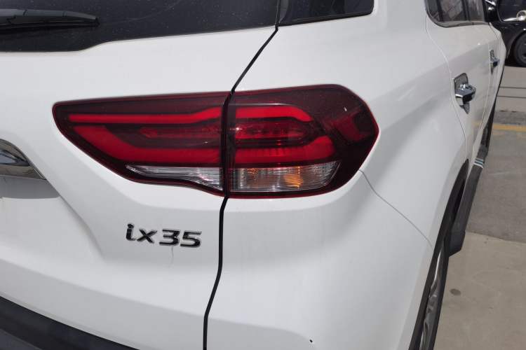 Used Hyundai ix35 2018 2.0L Automatic 2WD Zhiyong·Changxiang Edition Exterior 2