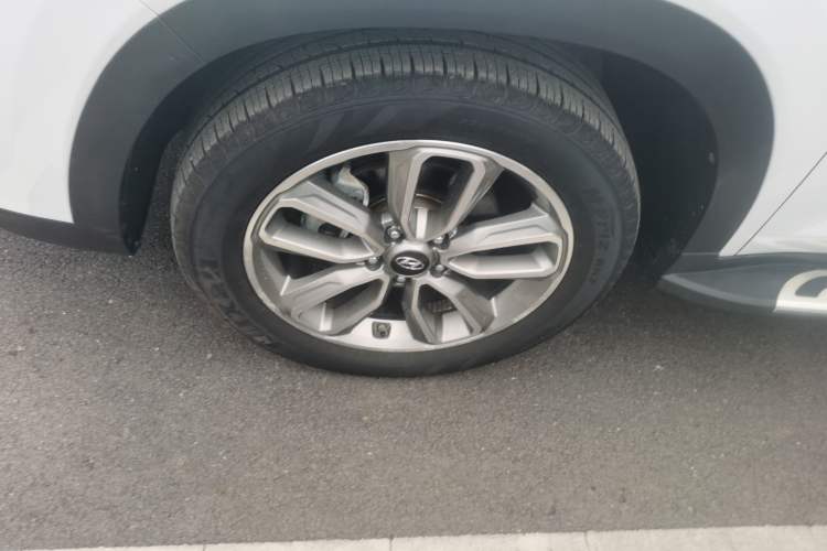 Used Hyundai ix35 2018 2.0L Automatic Two-Wheel Drive Zhiyong·Changlian Edition Exterior 4