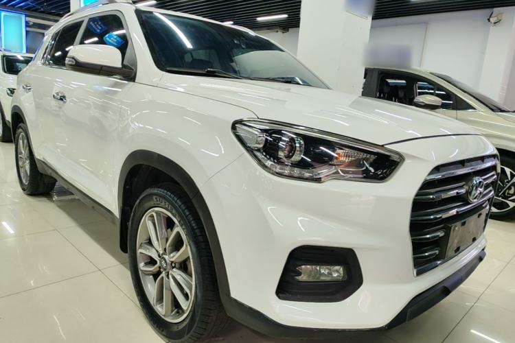 Used Hyundai ix35 2018 2.0L Automatic 2WD Zhiyong·Changxiang Edition Front Right 45 Deg