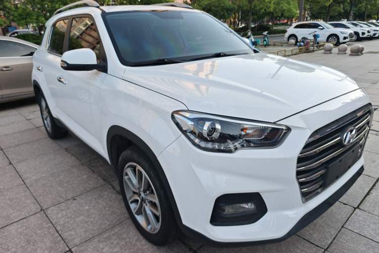 Used Hyundai ix35 2018 2.0L Automatic 2WD Zhiyong·Changxiang Edition Front Right 45 Deg