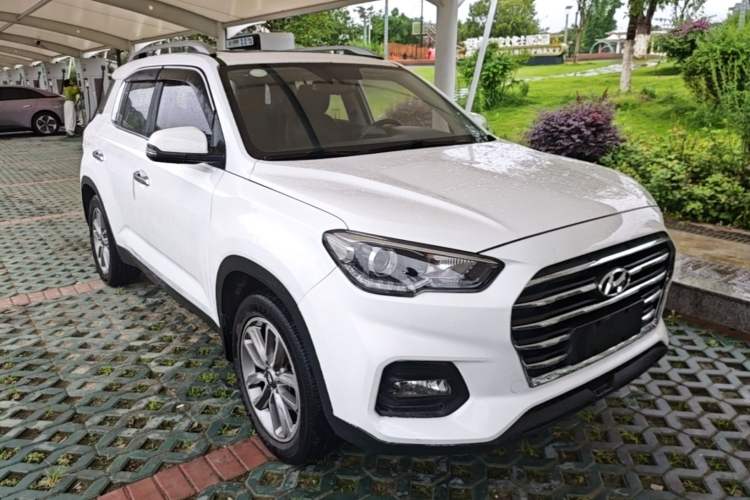 Used Hyundai ix35 2018 2.0L Automatic 4x4 Zhiyong – Flagship Edition Front Right 45 Deg